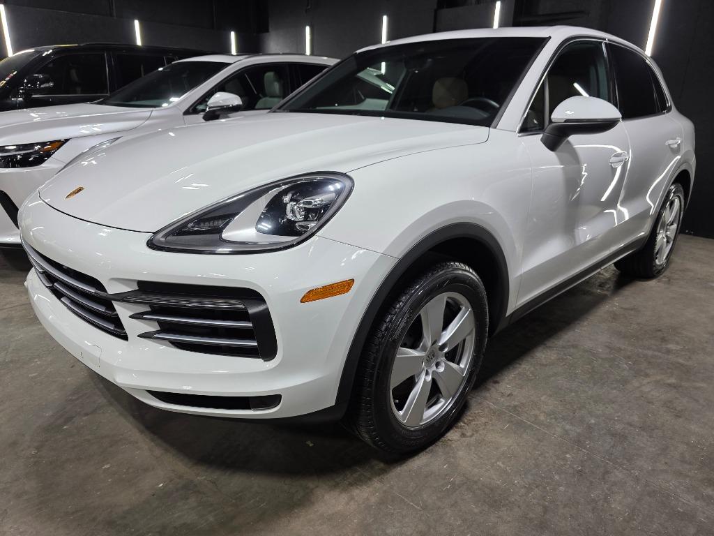 2022 Porsche Cayenne's photo