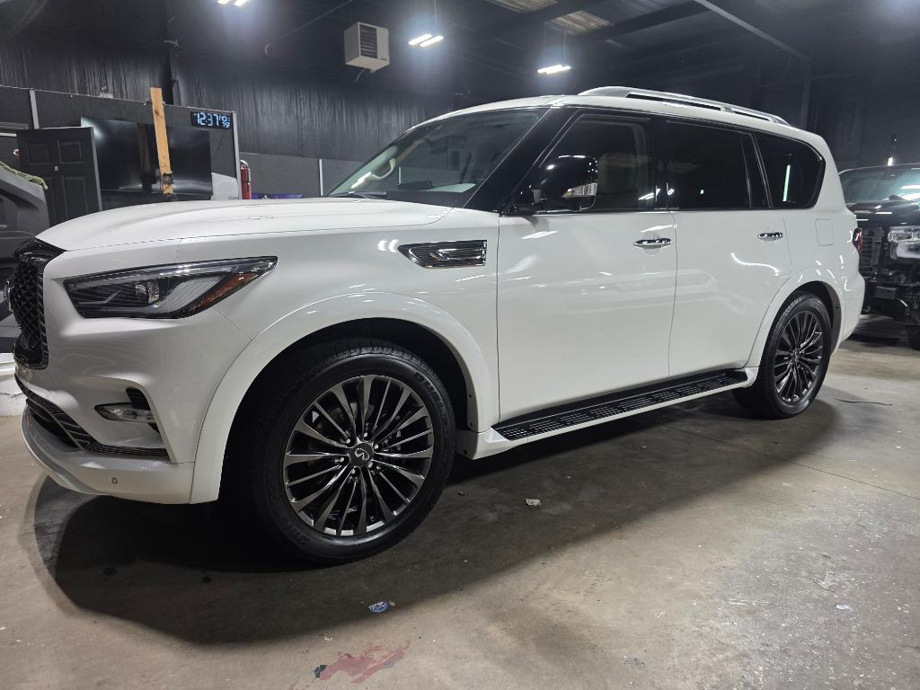 2023 INFINITI QX80