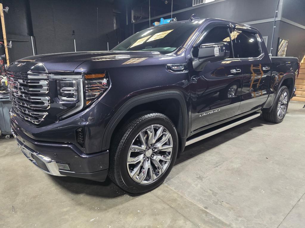 2025 GMC Sierra 4WD Crew Cab Short Box Denali's photo